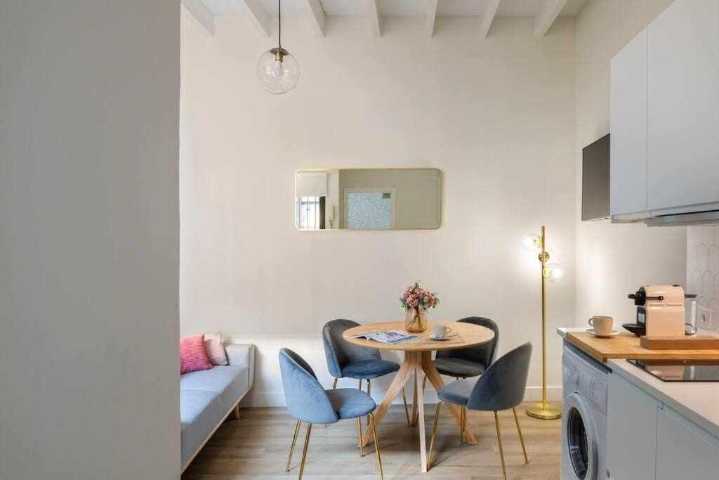 Monkeys Apartments San Roman Deluxe Sevilla Exterior foto
