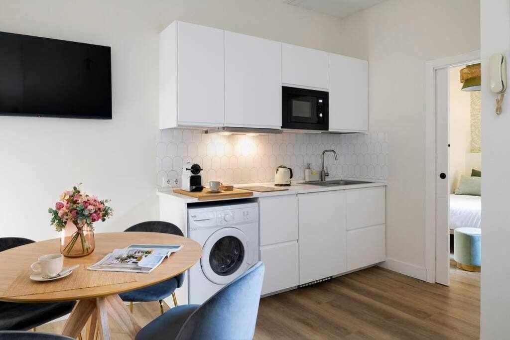 Monkeys Apartments San Roman Deluxe Sevilla Exterior foto