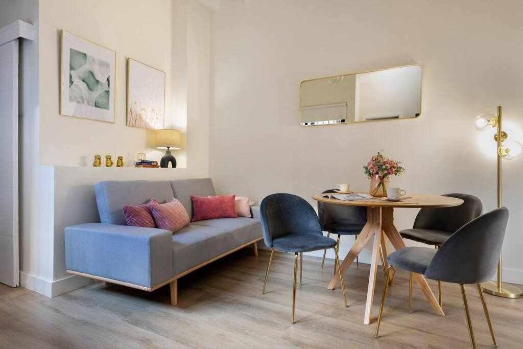 Monkeys Apartments San Roman Deluxe Sevilla Exterior foto